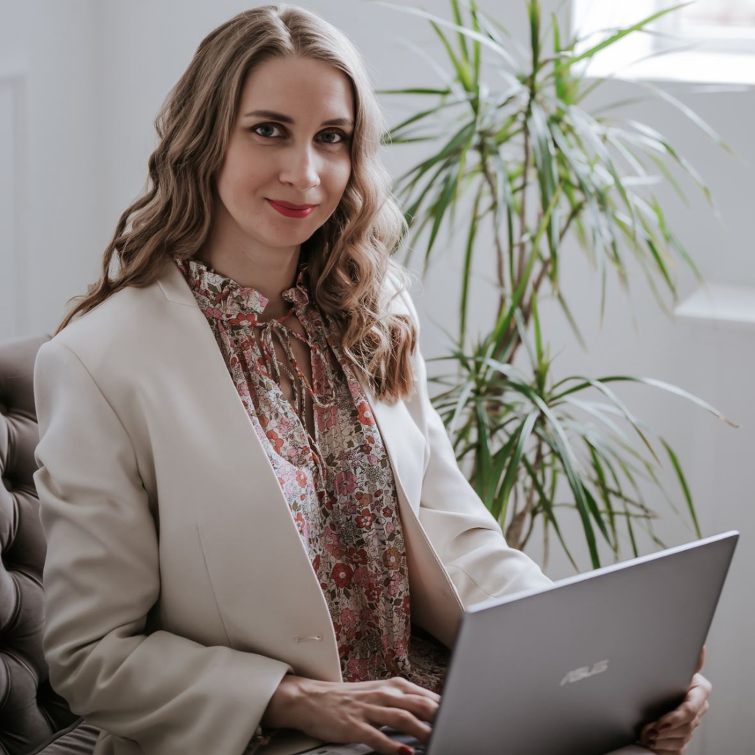 Елена Максименко